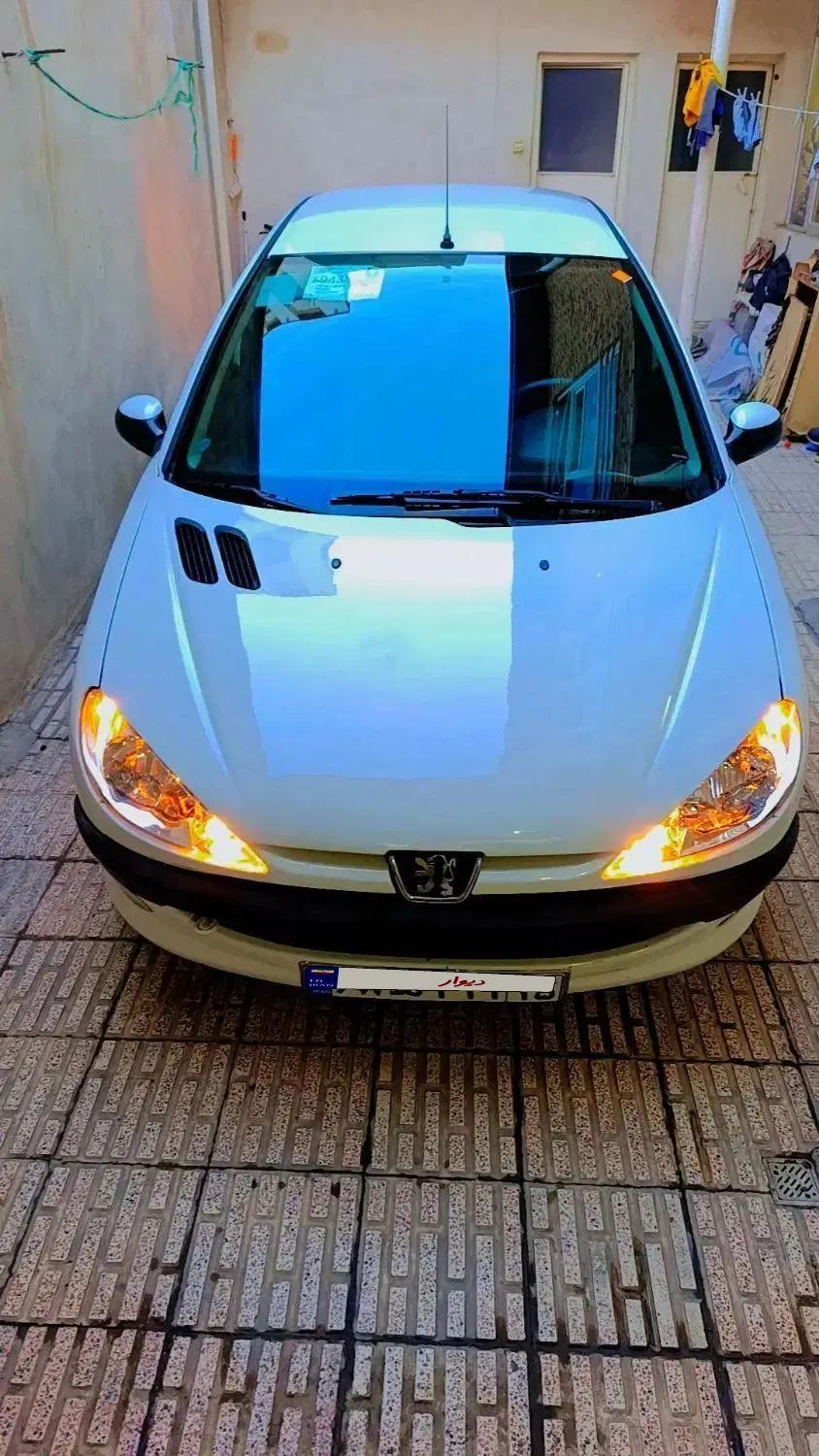 پژو ۲۰۶ صندوق دار v8 - 1394