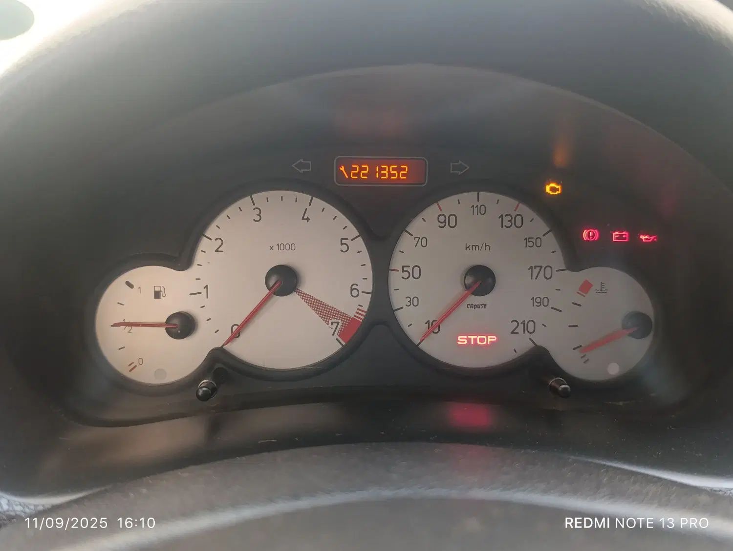 پژو ۲۰۶ صندوق دار v8 - 1394