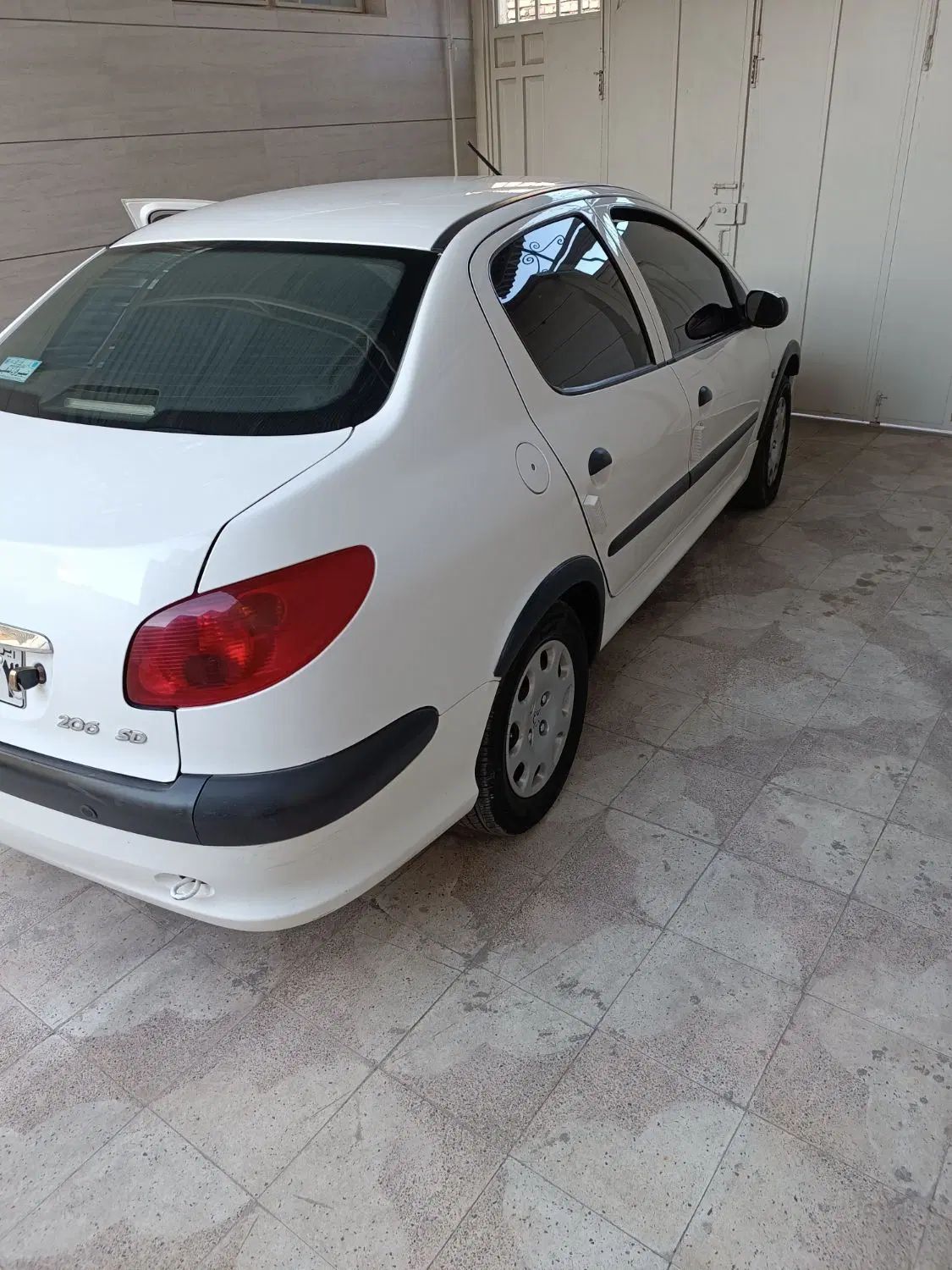 پژو ۲۰۶ صندوق دار v8 - 1396