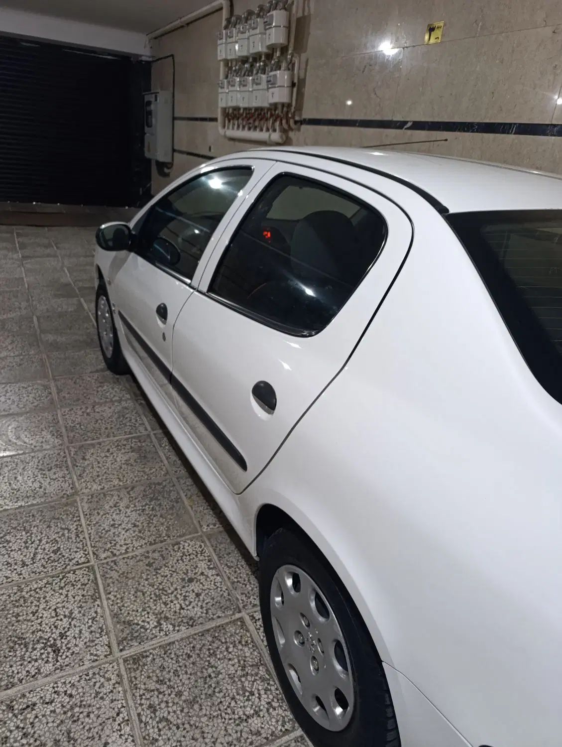 پژو ۲۰۶ صندوق دار v8 - 1396