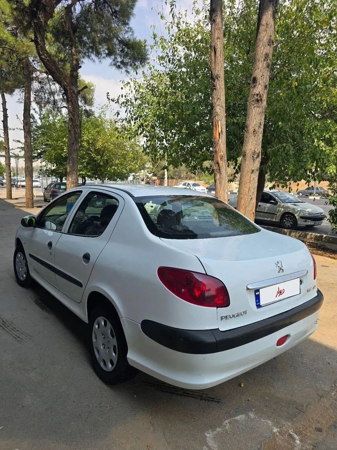 پژو ۲۰۶ صندوق دار v6 - 1390