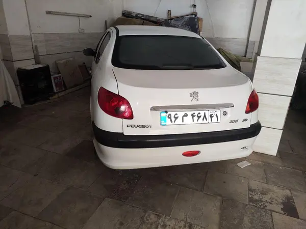 پژو ۲۰۶ صندوق دار v8 - 1394