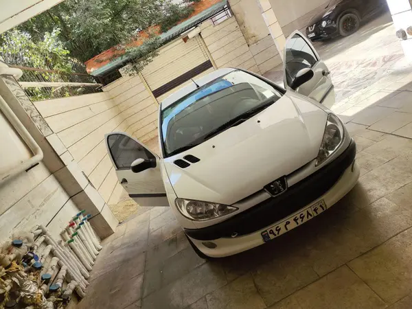 پژو ۲۰۶ صندوق دار v8 - 1394