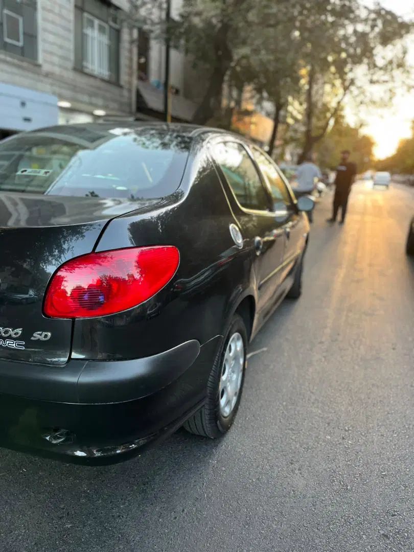 پژو ۲۰۶ صندوق دار v8 - 1392