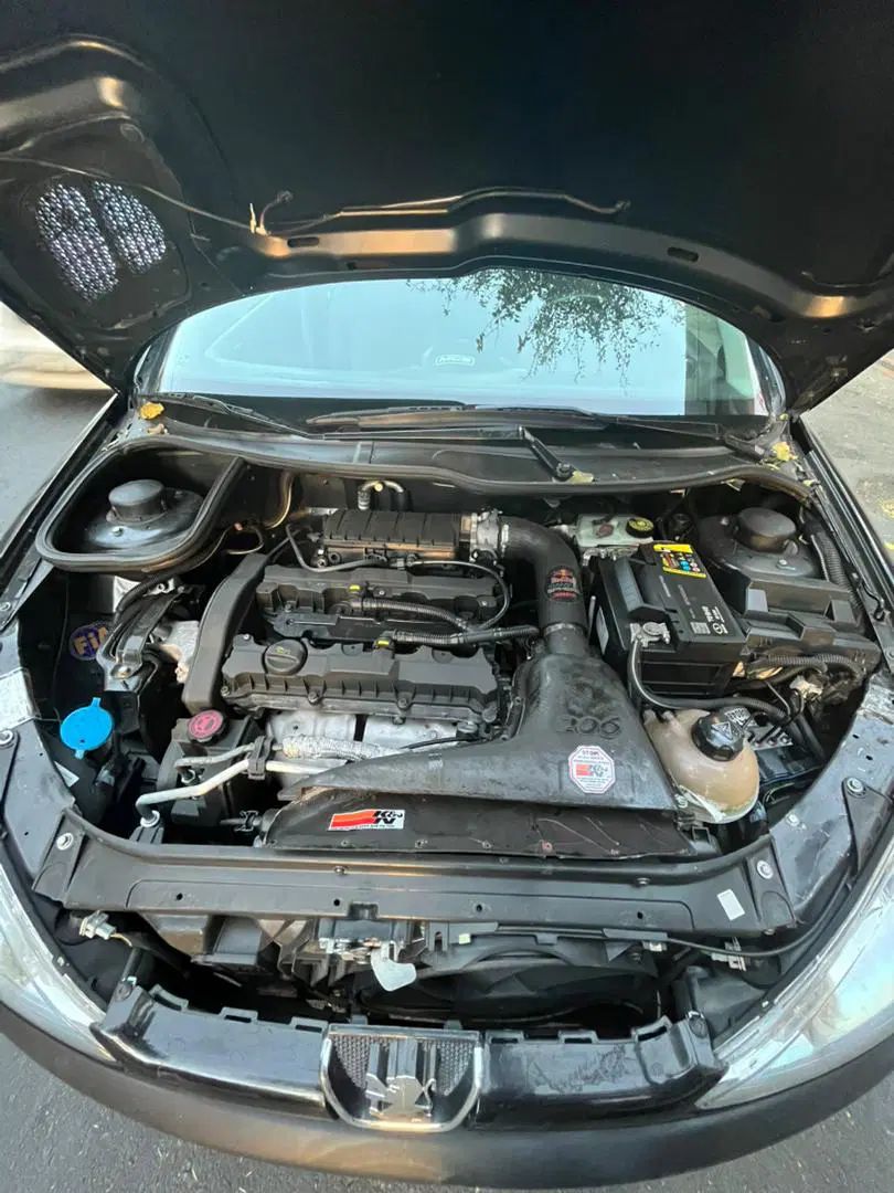 پژو ۲۰۶ صندوق دار v8 - 1392