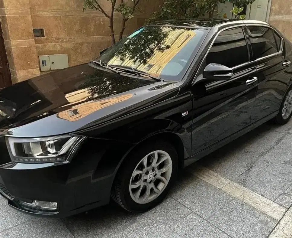 دنا پلاس توربو اتوماتیک - 1402