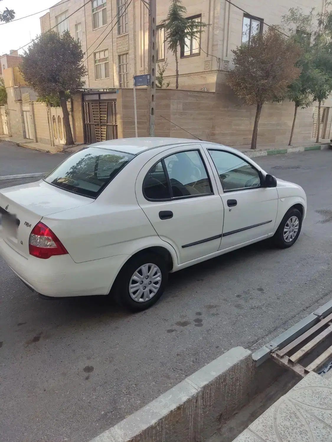 تیبا صندوق دار SX - 1400