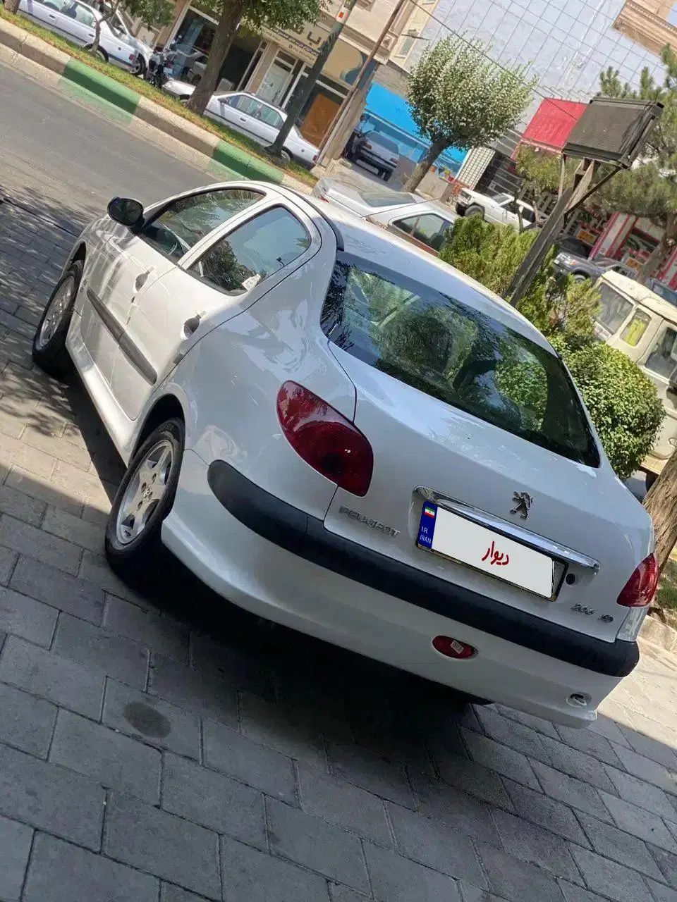 پژو ۲۰۶ صندوق دار v8 - 1399