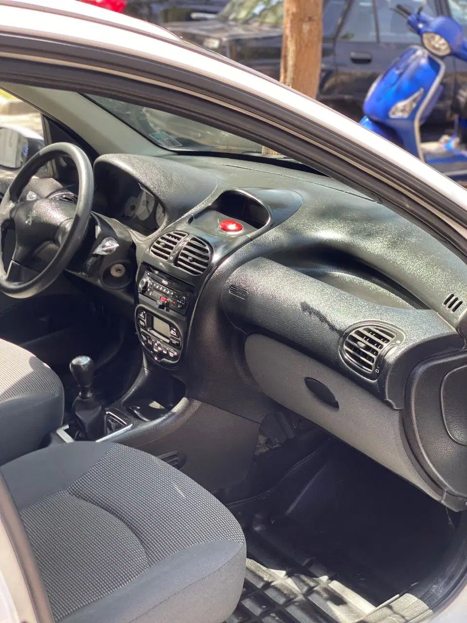 پژو ۲۰۶ صندوق دار v8 - 1399