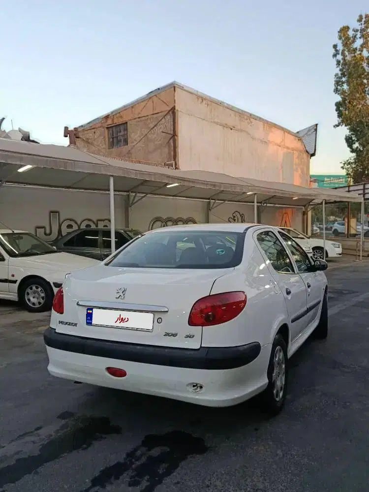 پژو ۲۰۶ صندوق دار v8 - 1394