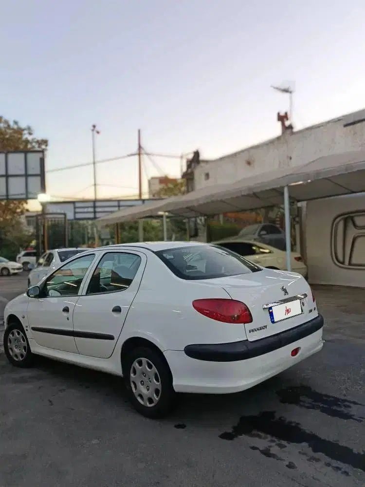 پژو ۲۰۶ صندوق دار v8 - 1394