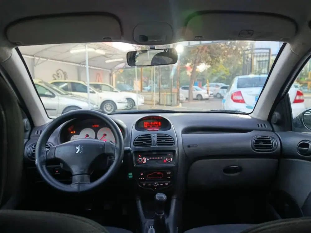 پژو ۲۰۶ صندوق دار v8 - 1394