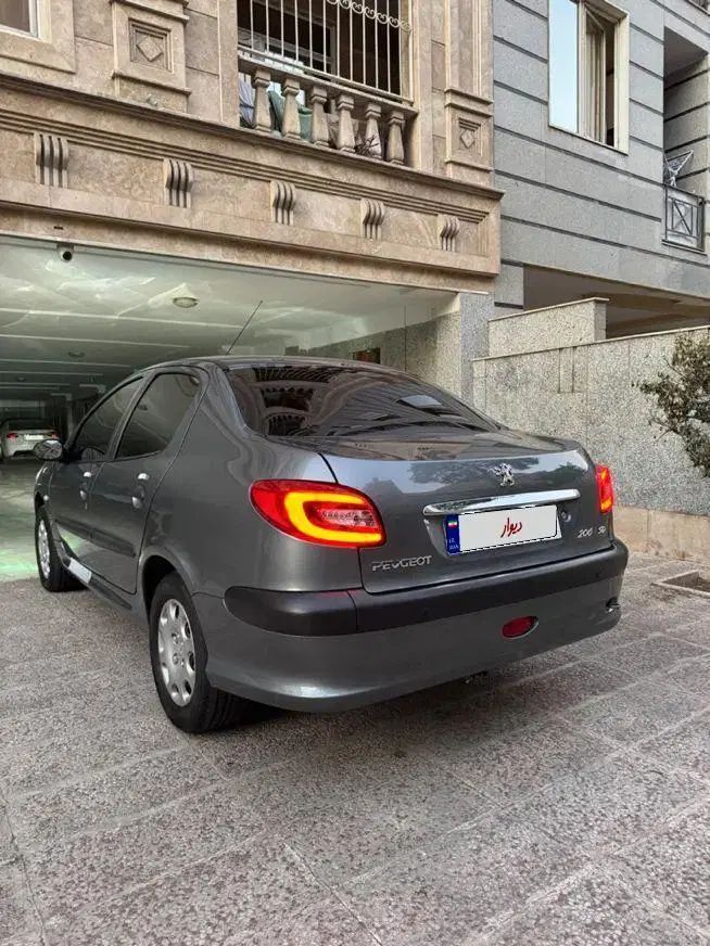 پژو ۲۰۶ صندوق دار v8 - 1399