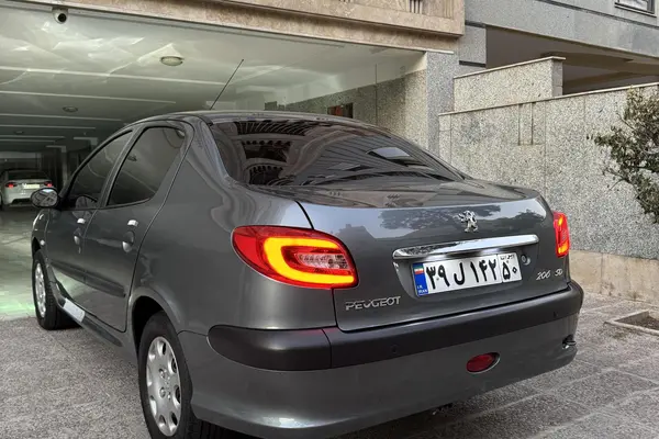 پژو ۲۰۶ صندوق دار v8 - 1399
