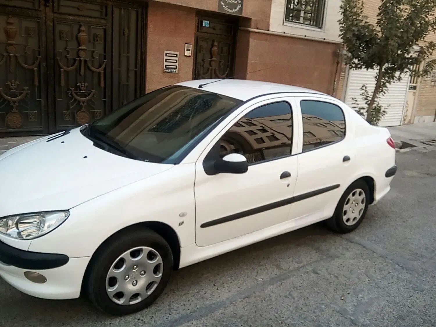 پژو ۲۰۶ صندوق دار v8 - 1398