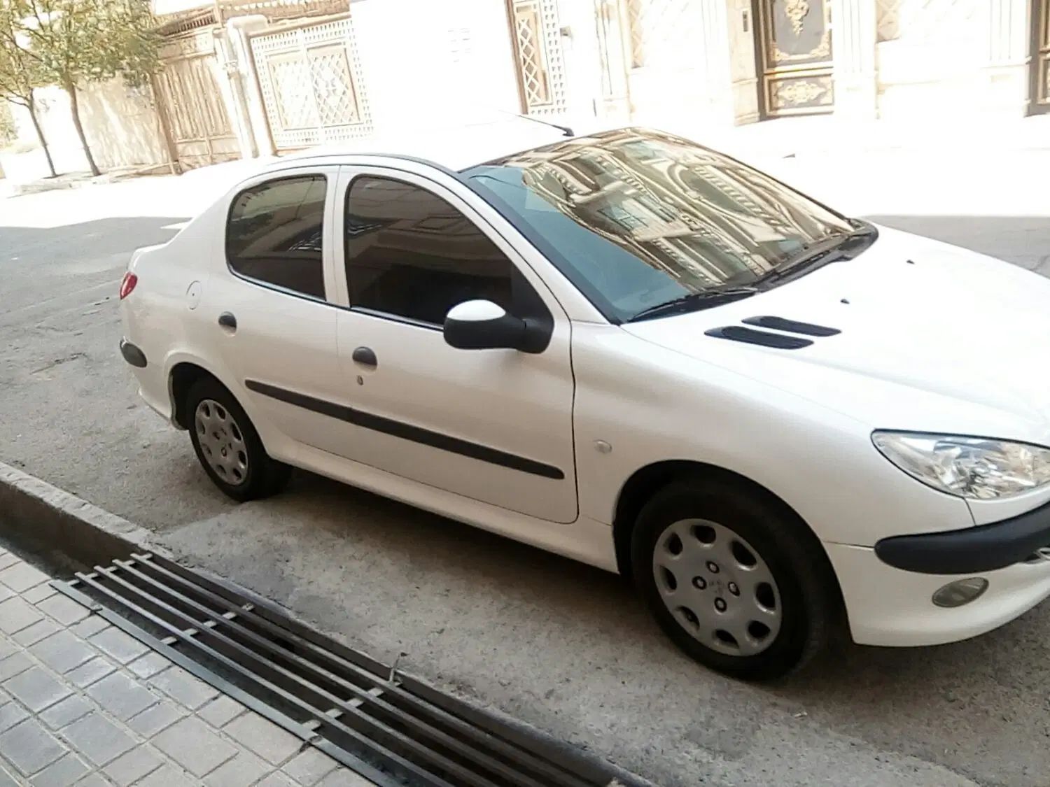 پژو ۲۰۶ صندوق دار v8 - 1398