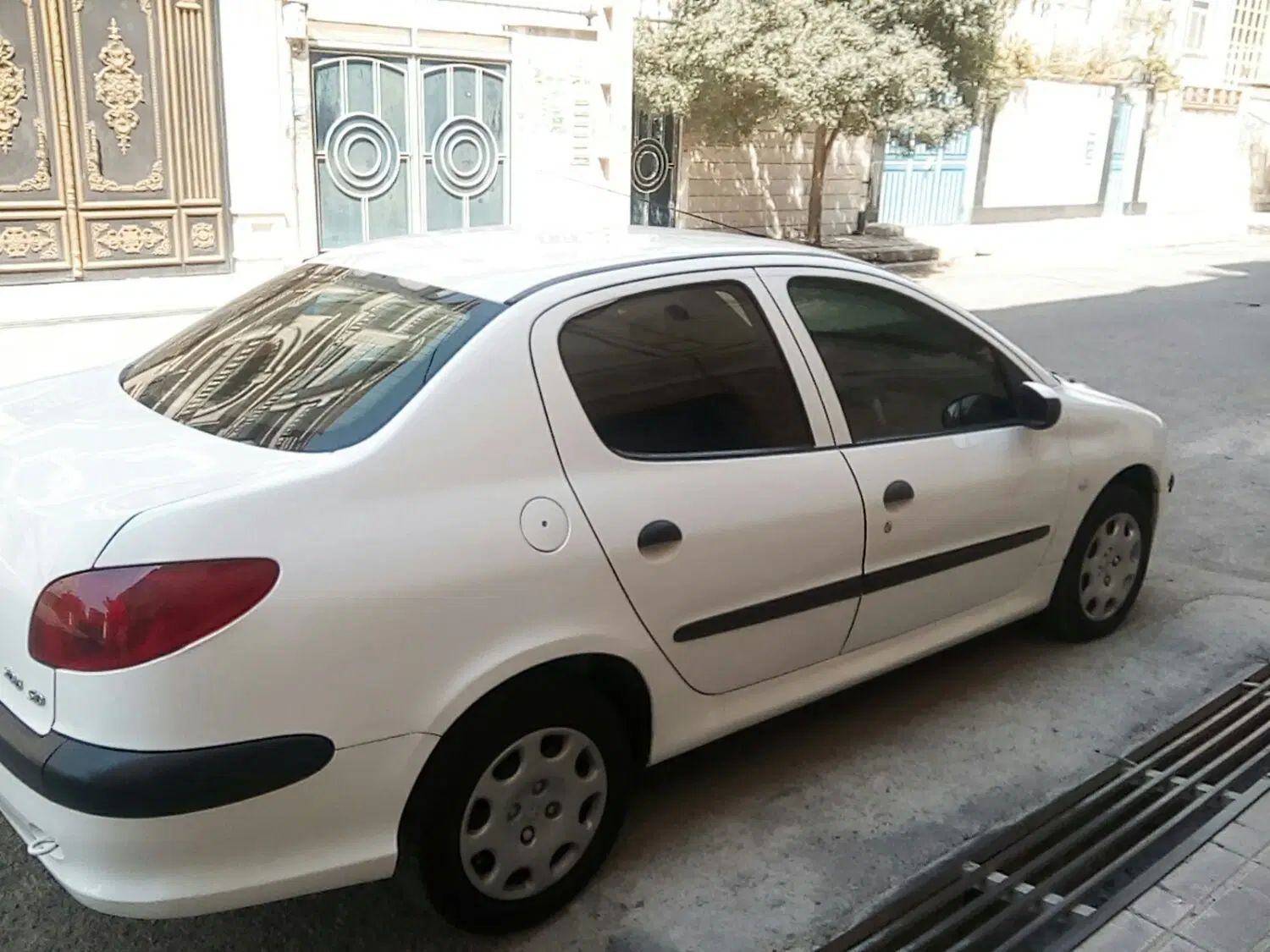 پژو ۲۰۶ صندوق دار v8 - 1398