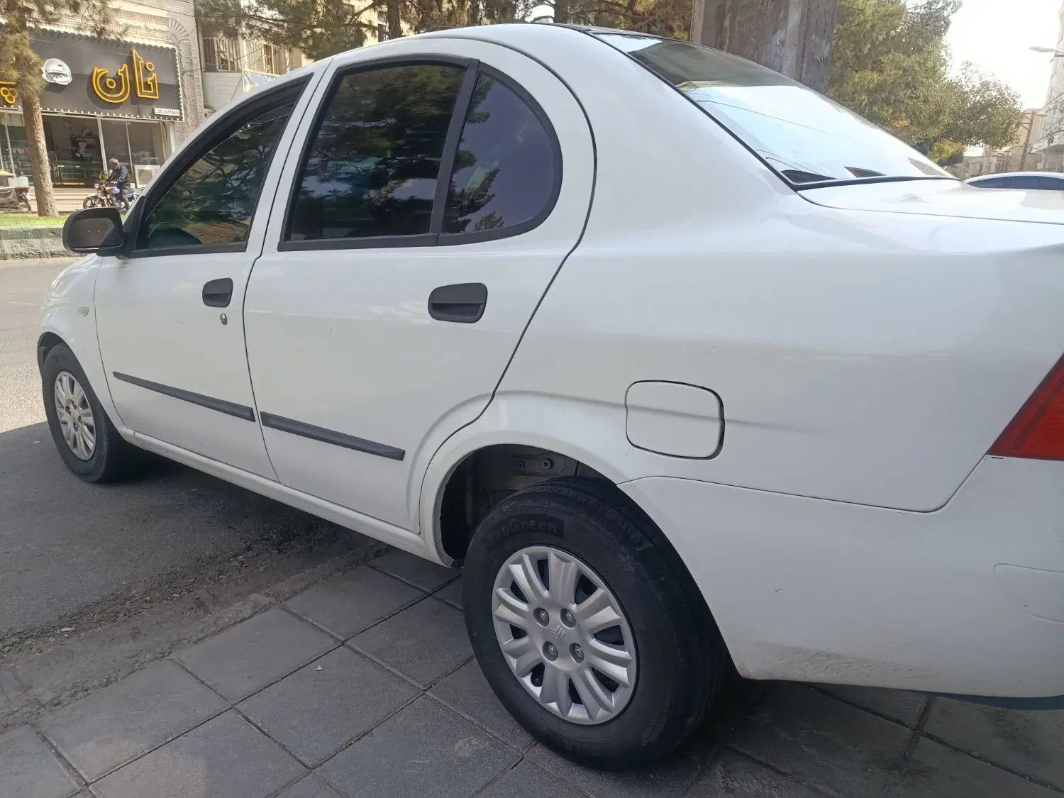 تیبا صندوق دار SX - 1400