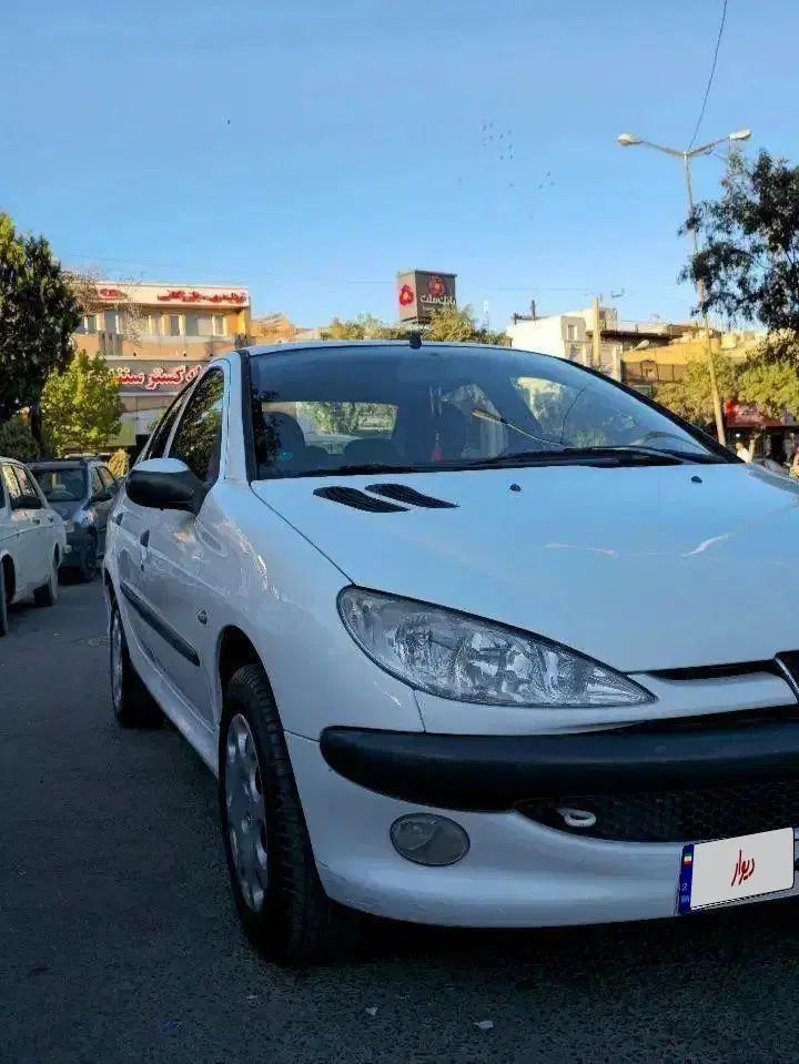 پژو ۲۰۶ صندوق دار v8 - 1392