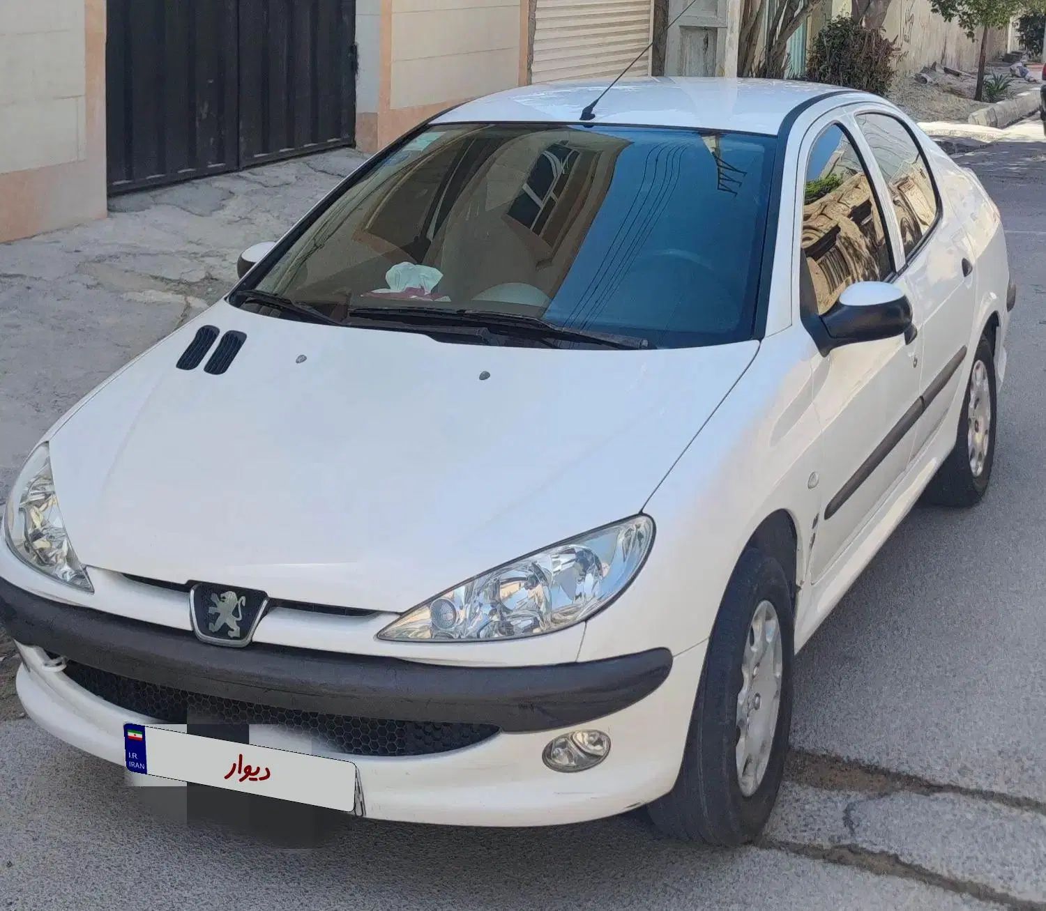 پژو ۲۰۶ صندوق دار v8 - 1391