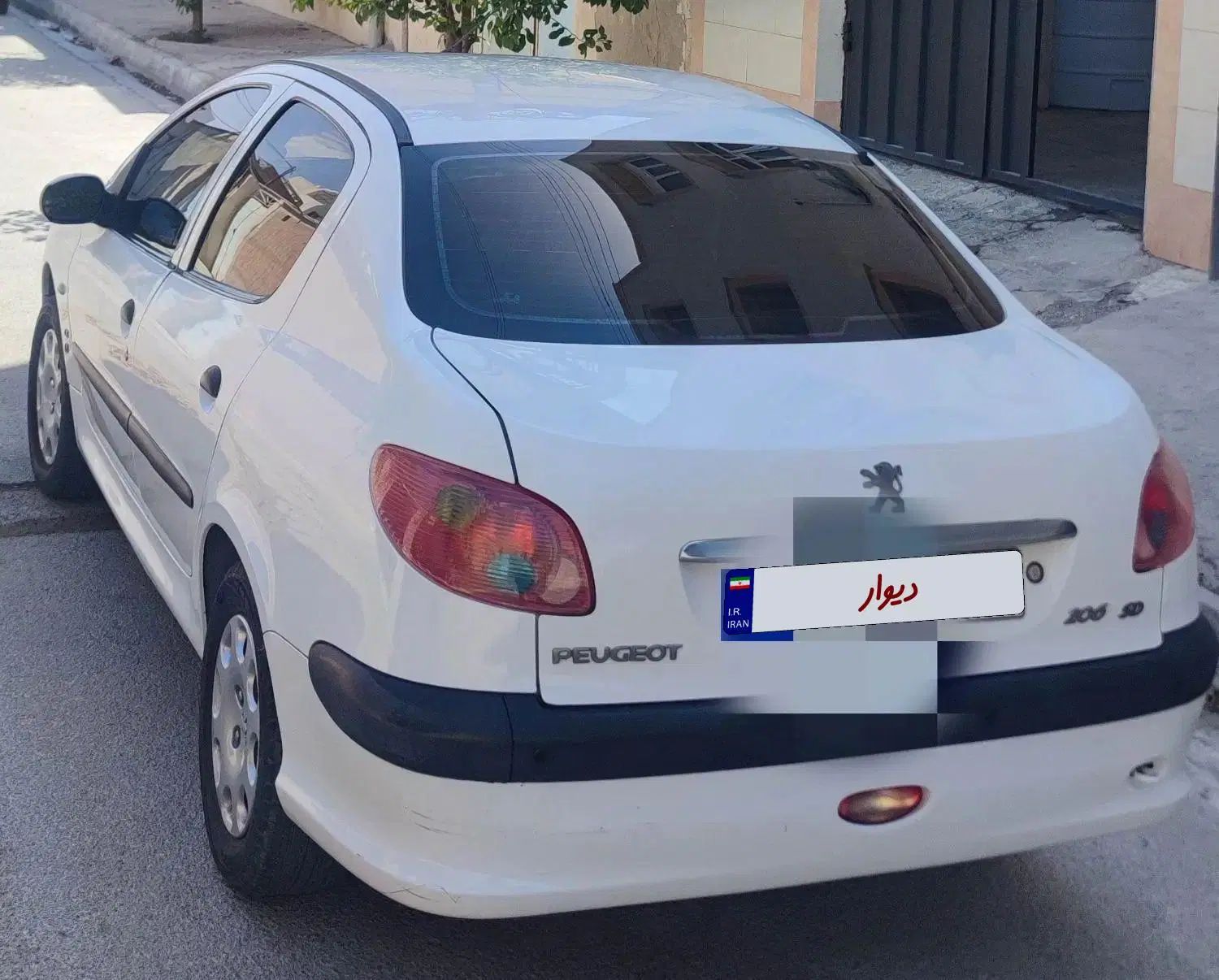 پژو ۲۰۶ صندوق دار v8 - 1391