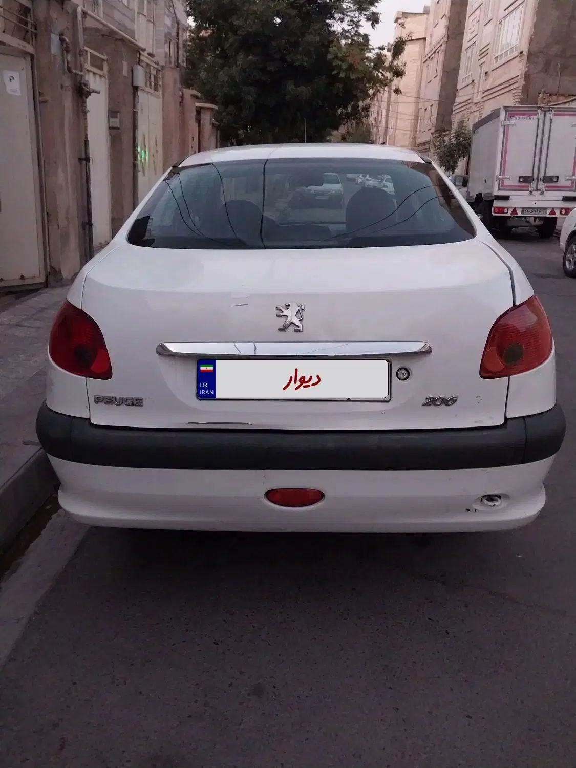 پژو ۲۰۶ صندوق دار v8 - 1390