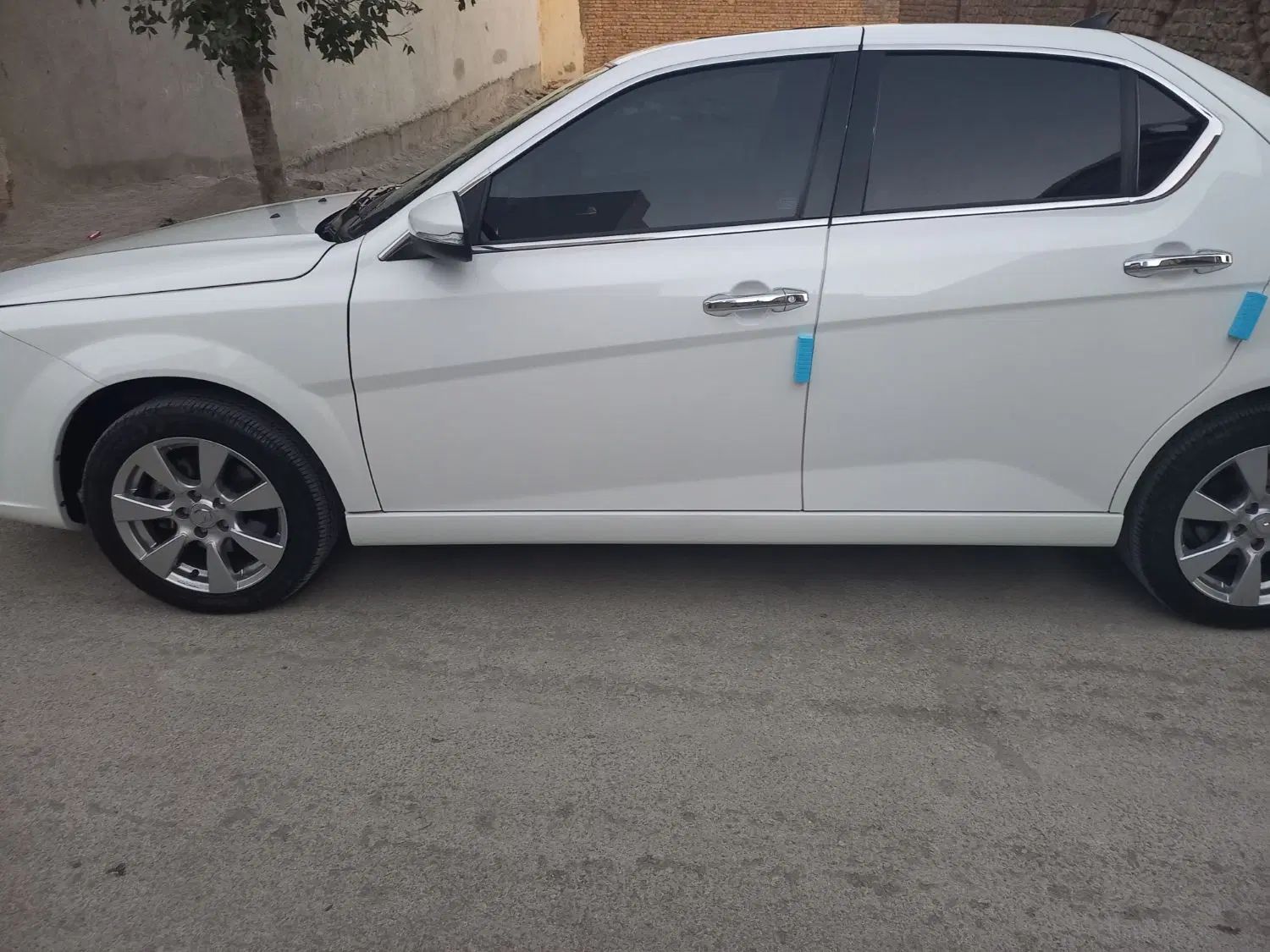 دنا پلاس توربو 6 دنده - 1401