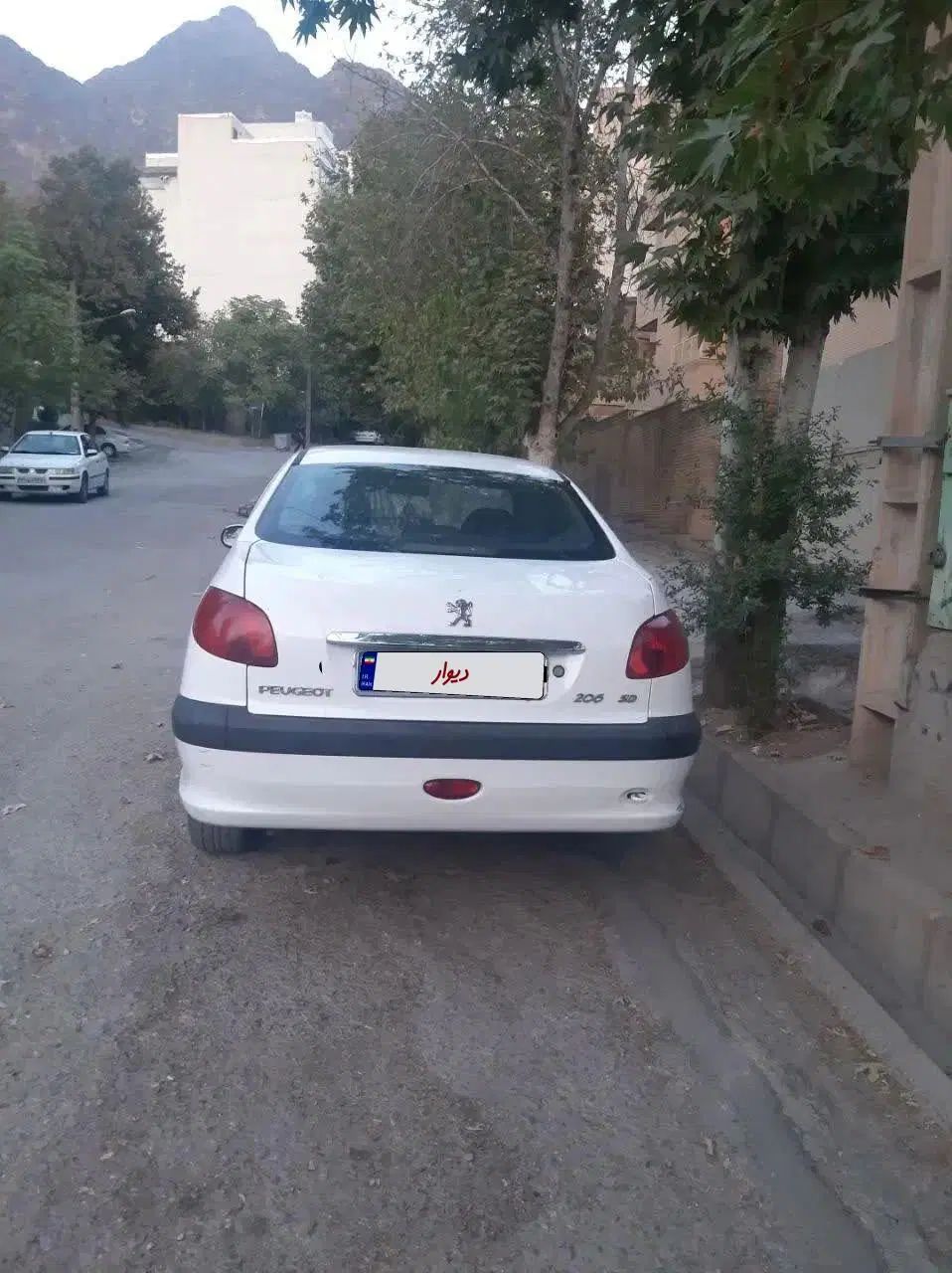 پژو ۲۰۶ صندوق دار v8 - 1394