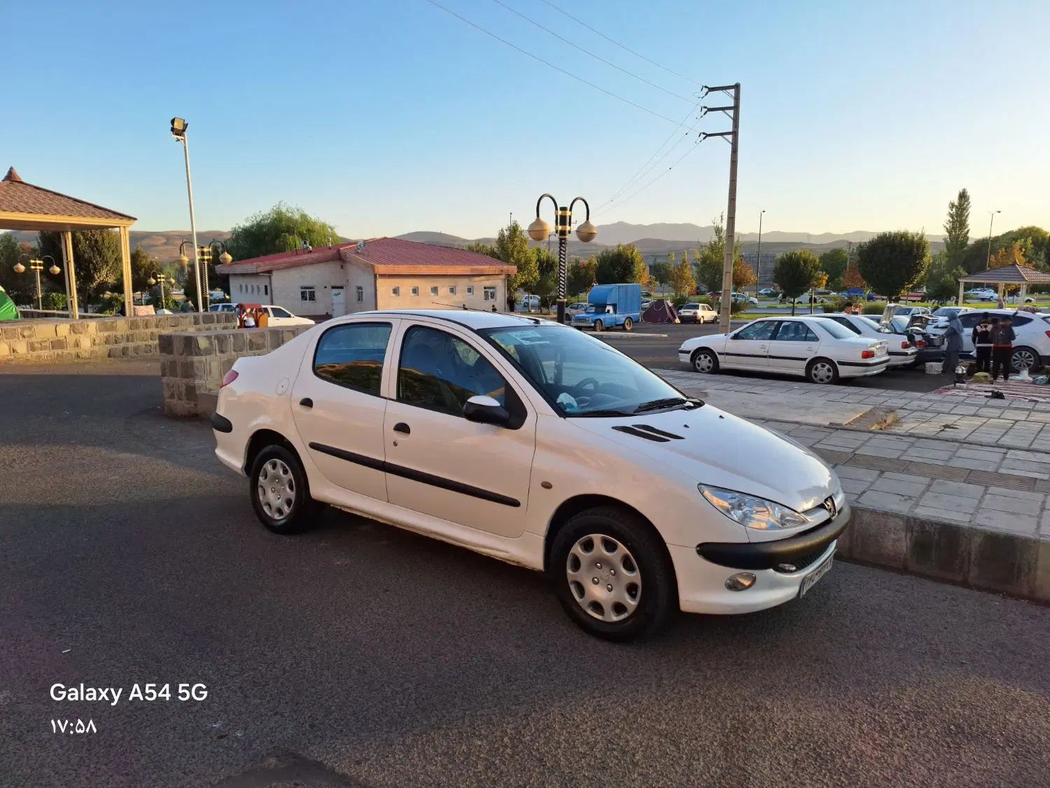 پژو ۲۰۶ صندوق دار v8 - 1396