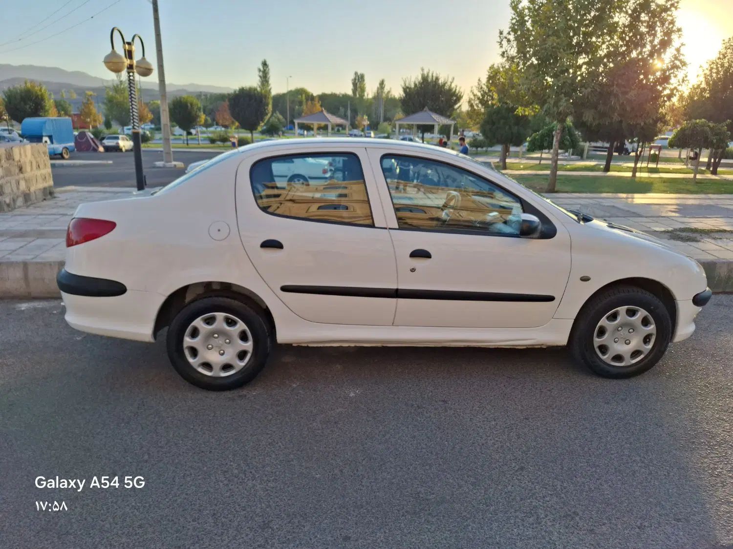 پژو ۲۰۶ صندوق دار v8 - 1396
