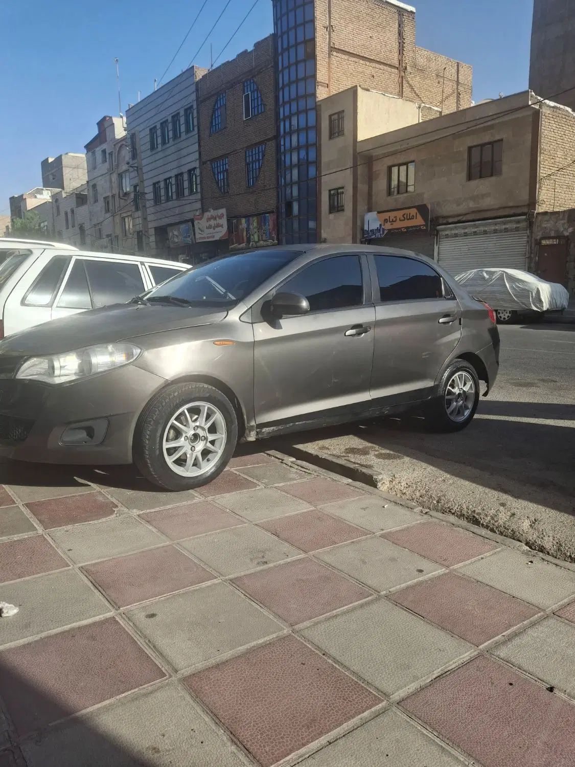 خودرو ام وی ام، 315 صندوقدار آگهی ann_20468412