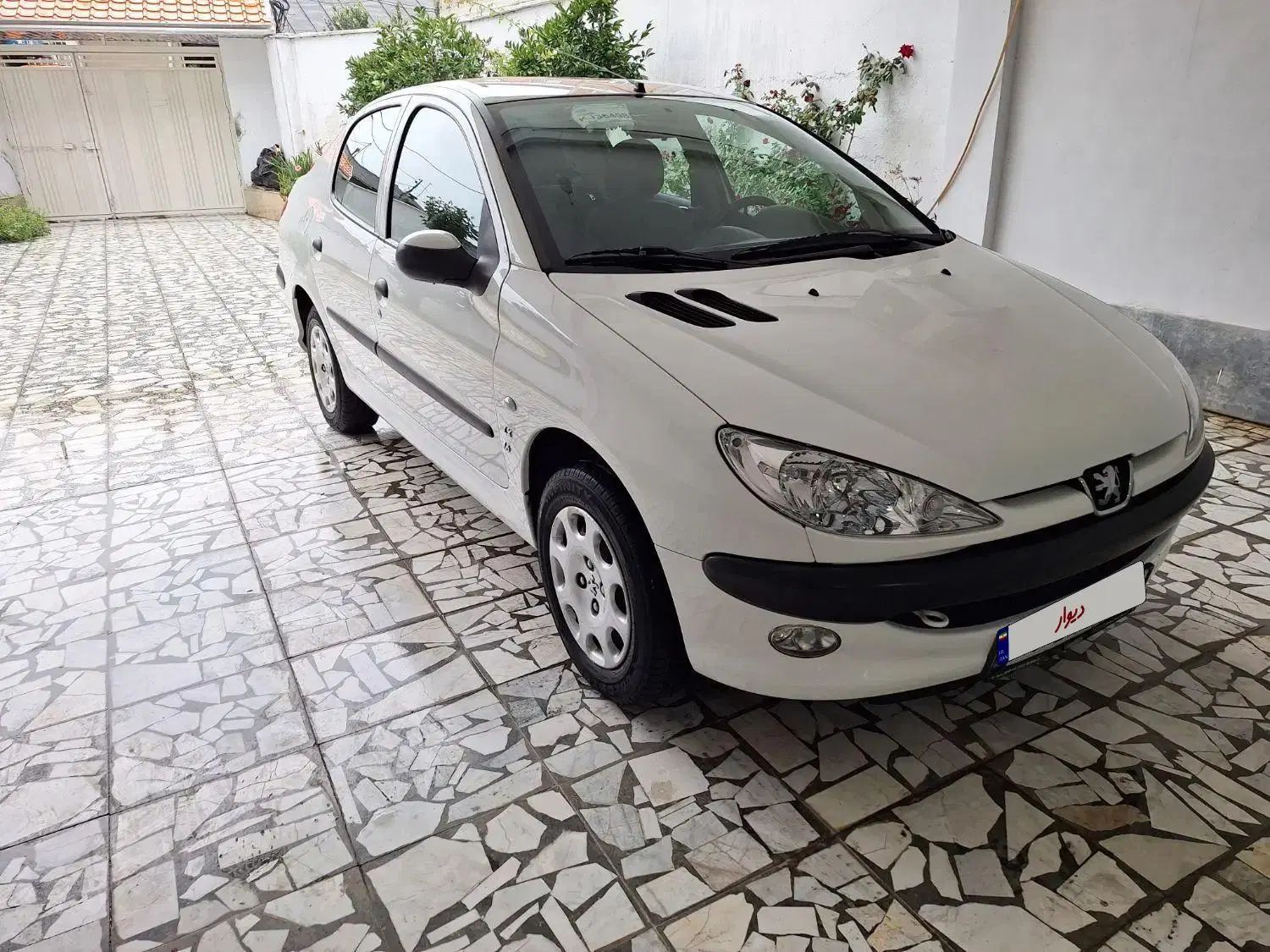 پژو ۲۰۶ صندوق دار v8 - 1398