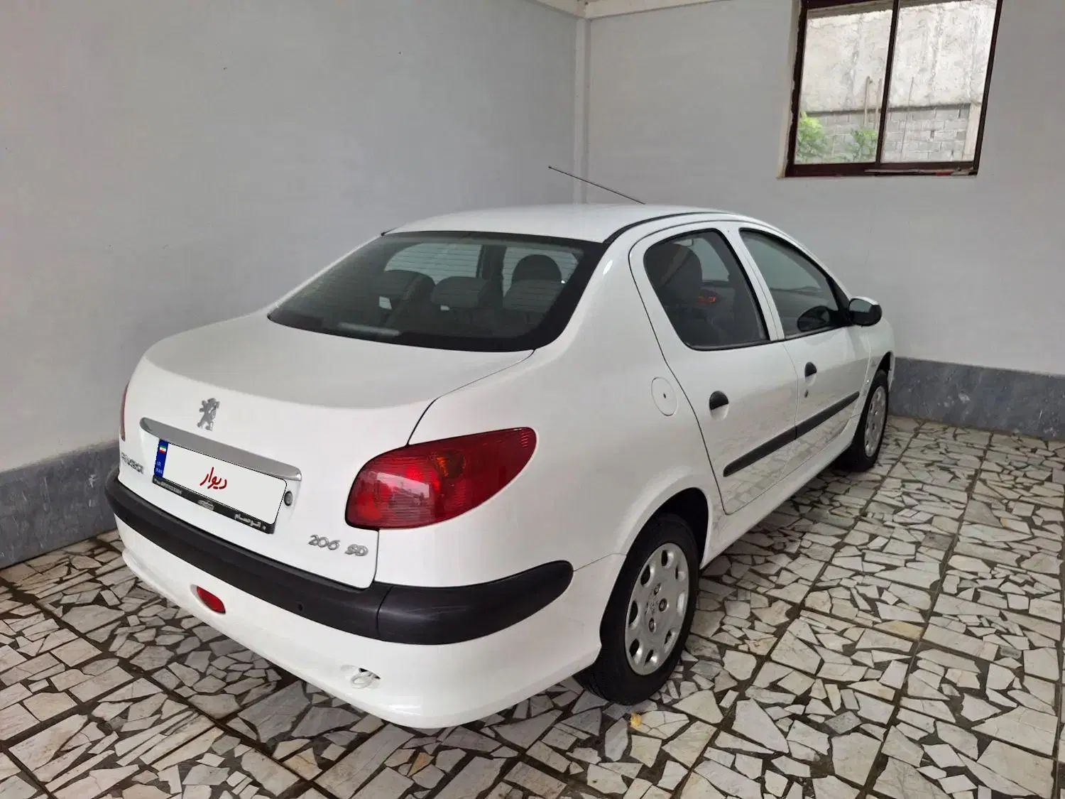 پژو ۲۰۶ صندوق دار v8 - 1398