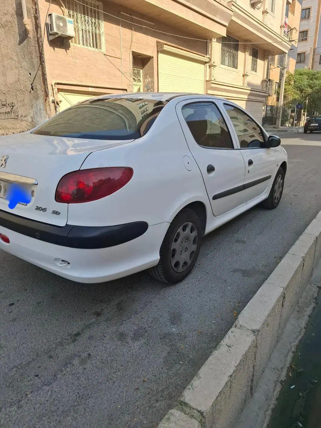 پژو ۲۰۶ صندوق دار v8 - 1398