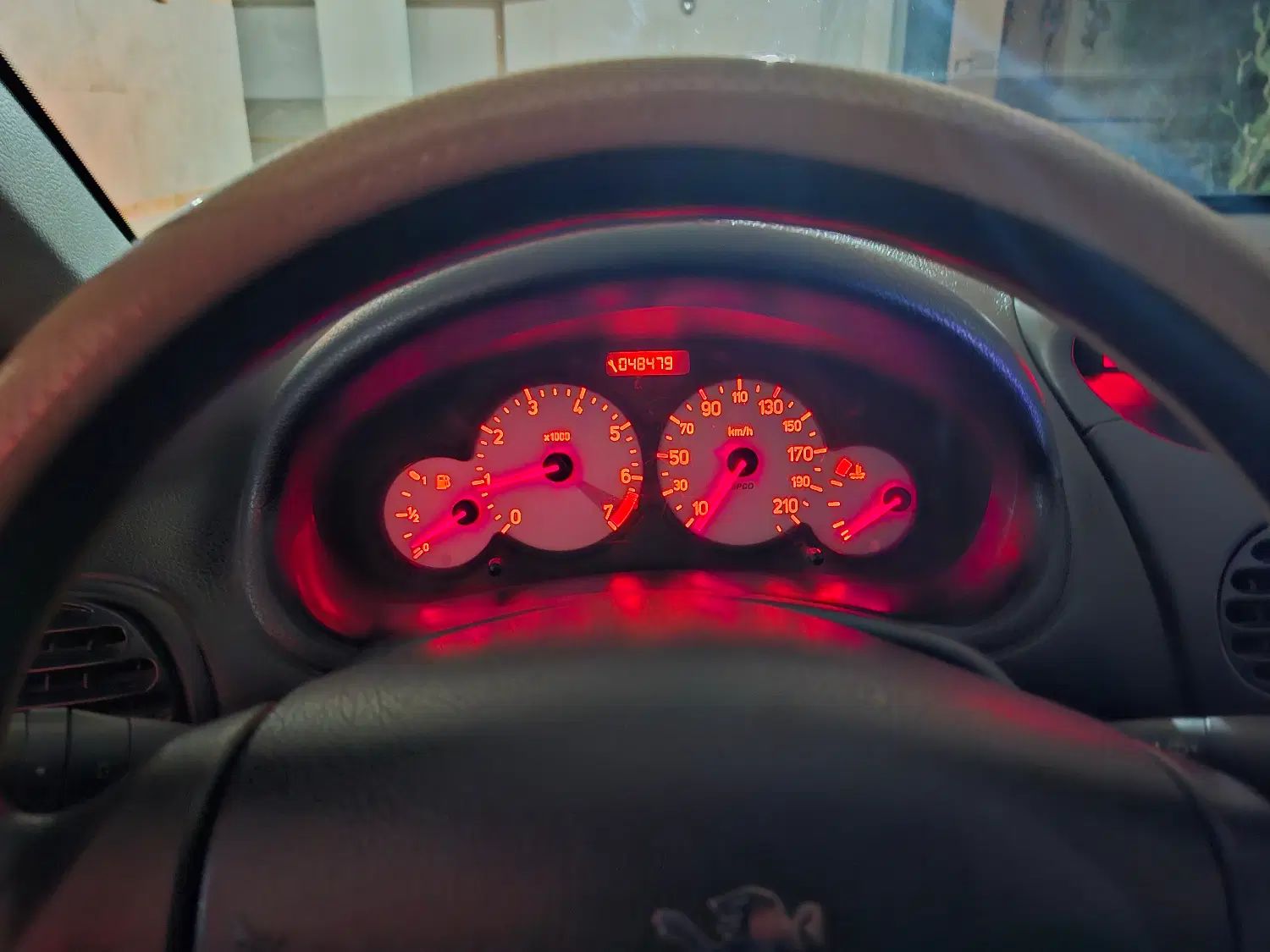 پژو ۲۰۶ صندوق دار v8 - 1398