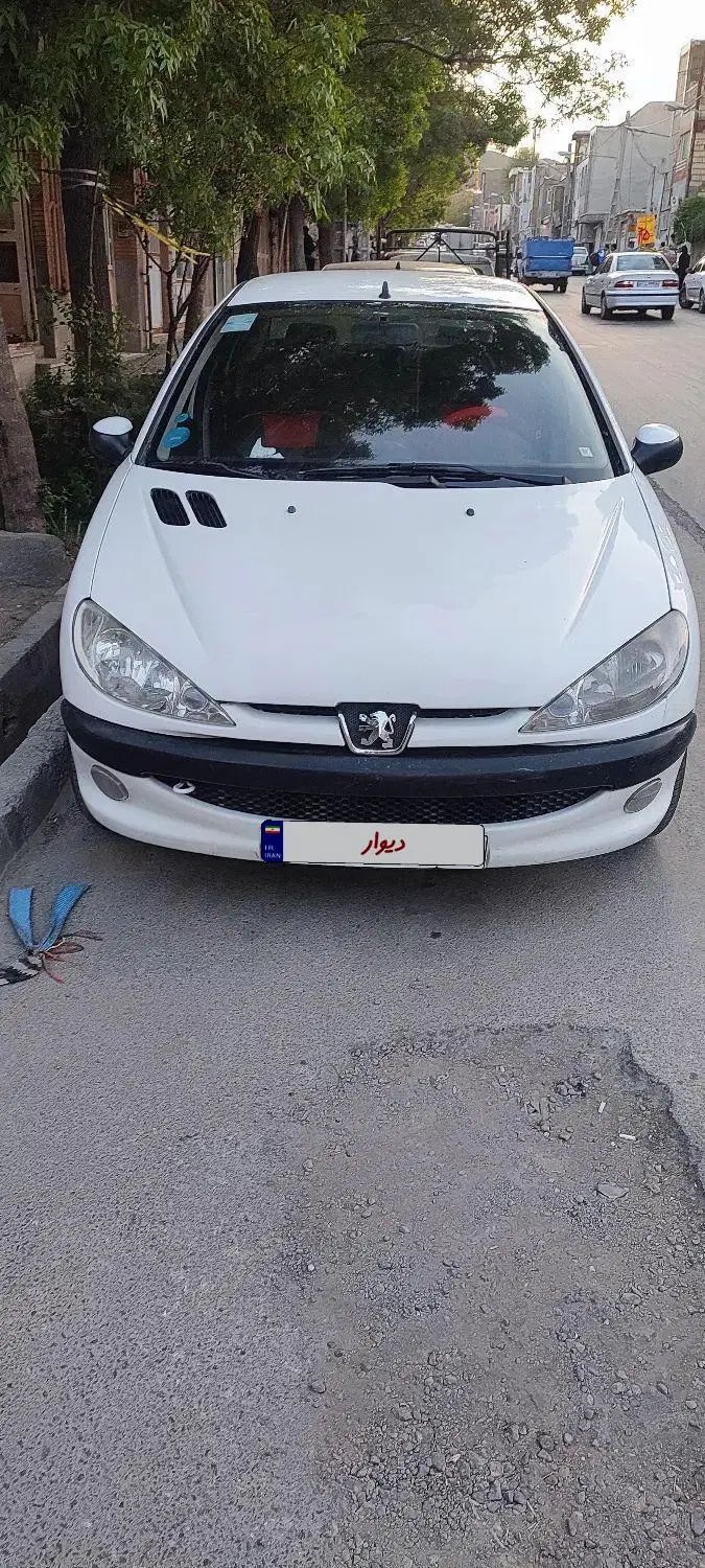 پژو ۲۰۶ صندوق دار v8 - 1392