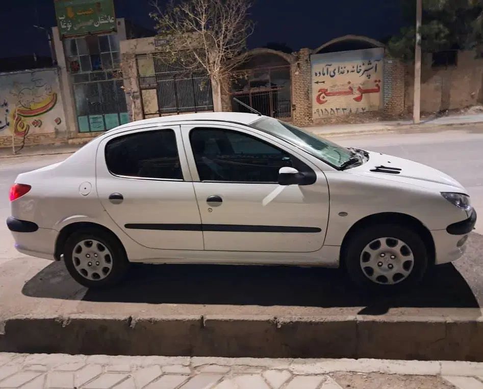پژو ۲۰۶ صندوق دار v8 - 1391