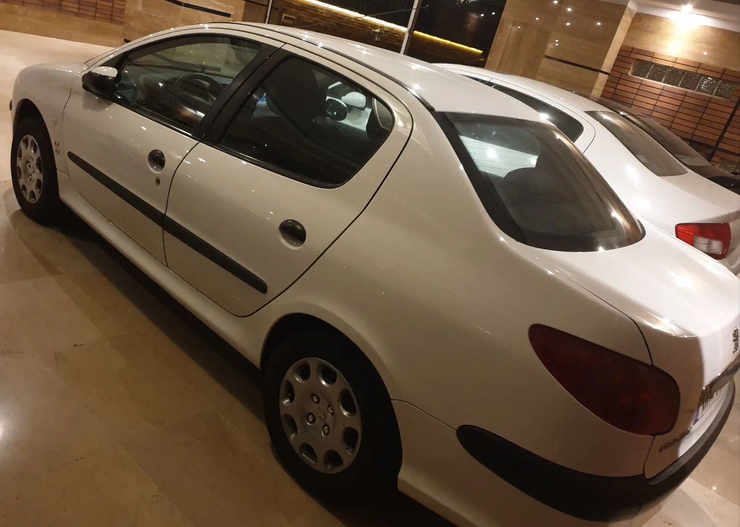 پژو ۲۰۶ صندوق دار v8 - 1390