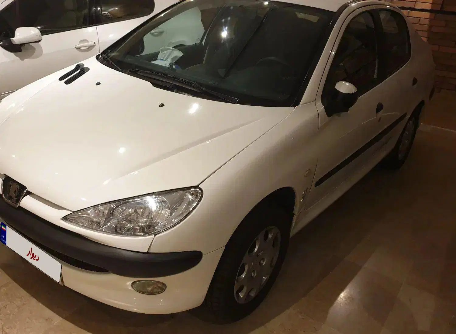 پژو ۲۰۶ صندوق دار v8 - 1390