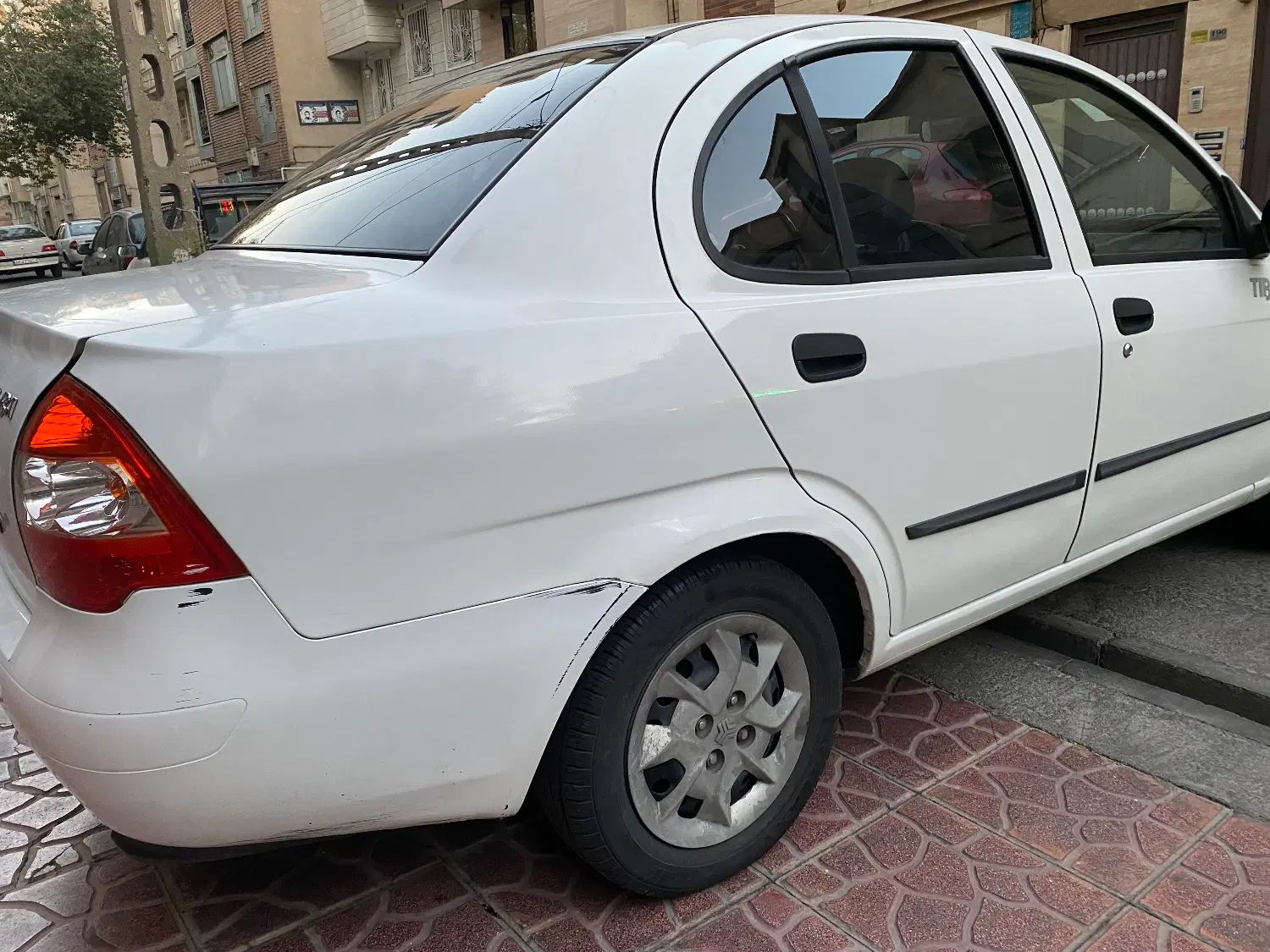 تیبا صندوق دار پلاس - 1400