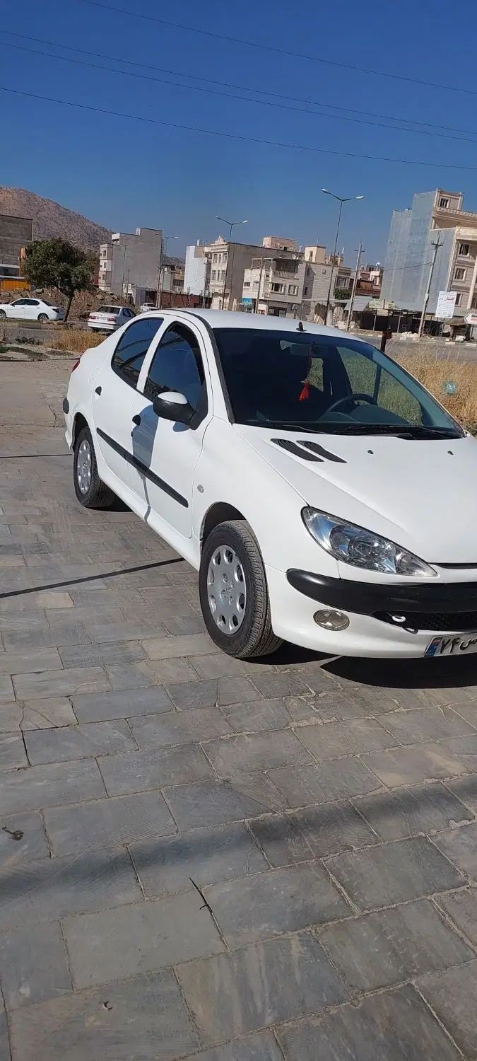 پژو ۲۰۶ صندوق دار v8 - 1393