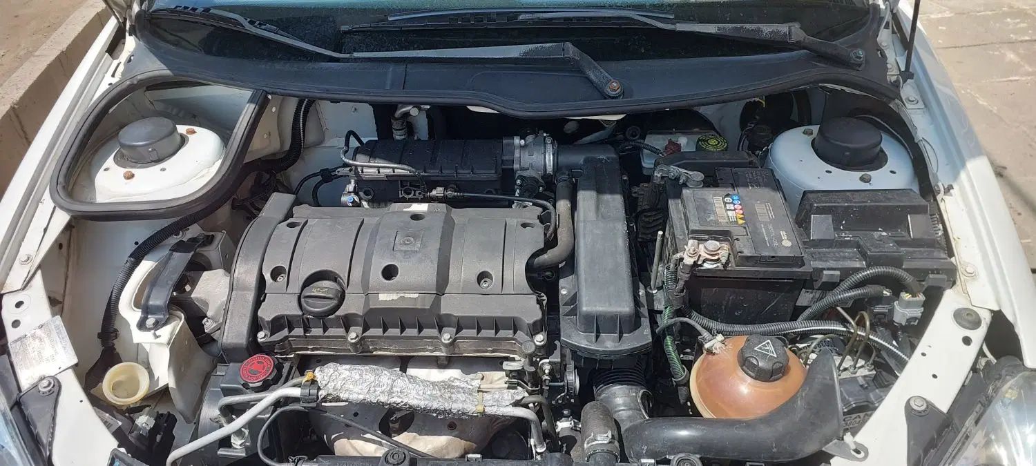 پژو ۲۰۶ صندوق دار v8 - 1393