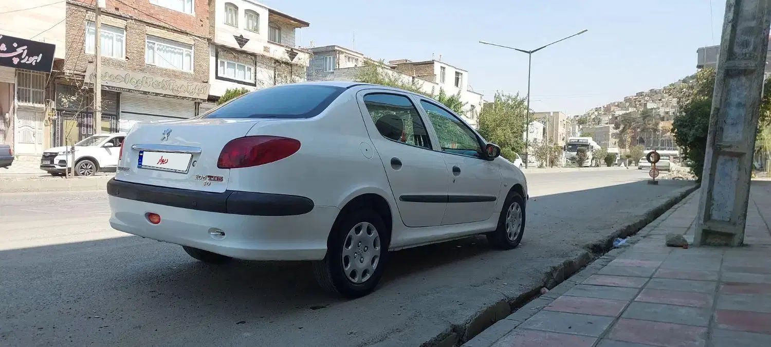 پژو ۲۰۶ صندوق دار v8 - 1393