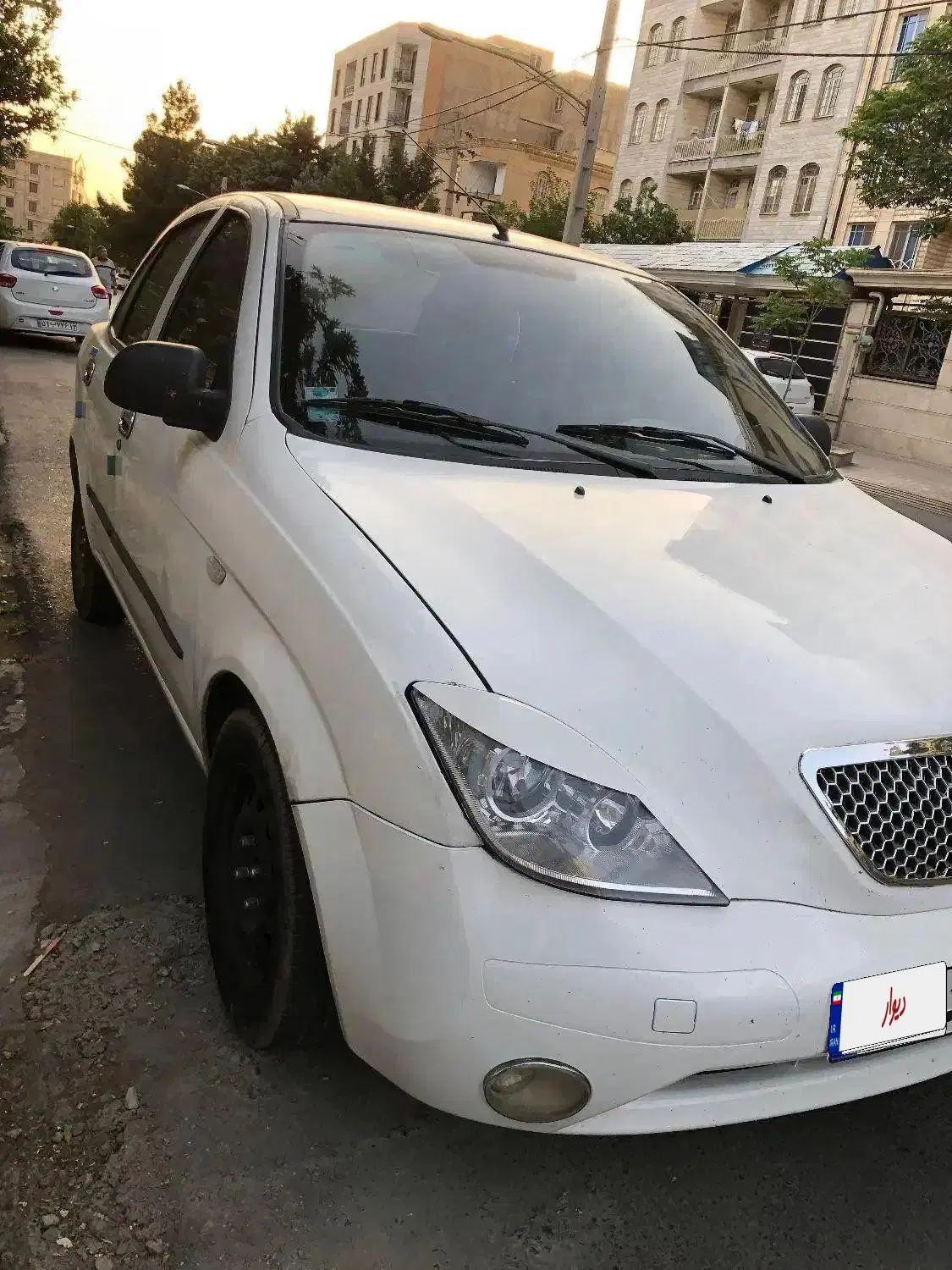 تیبا صندوق دار SX - 1395
