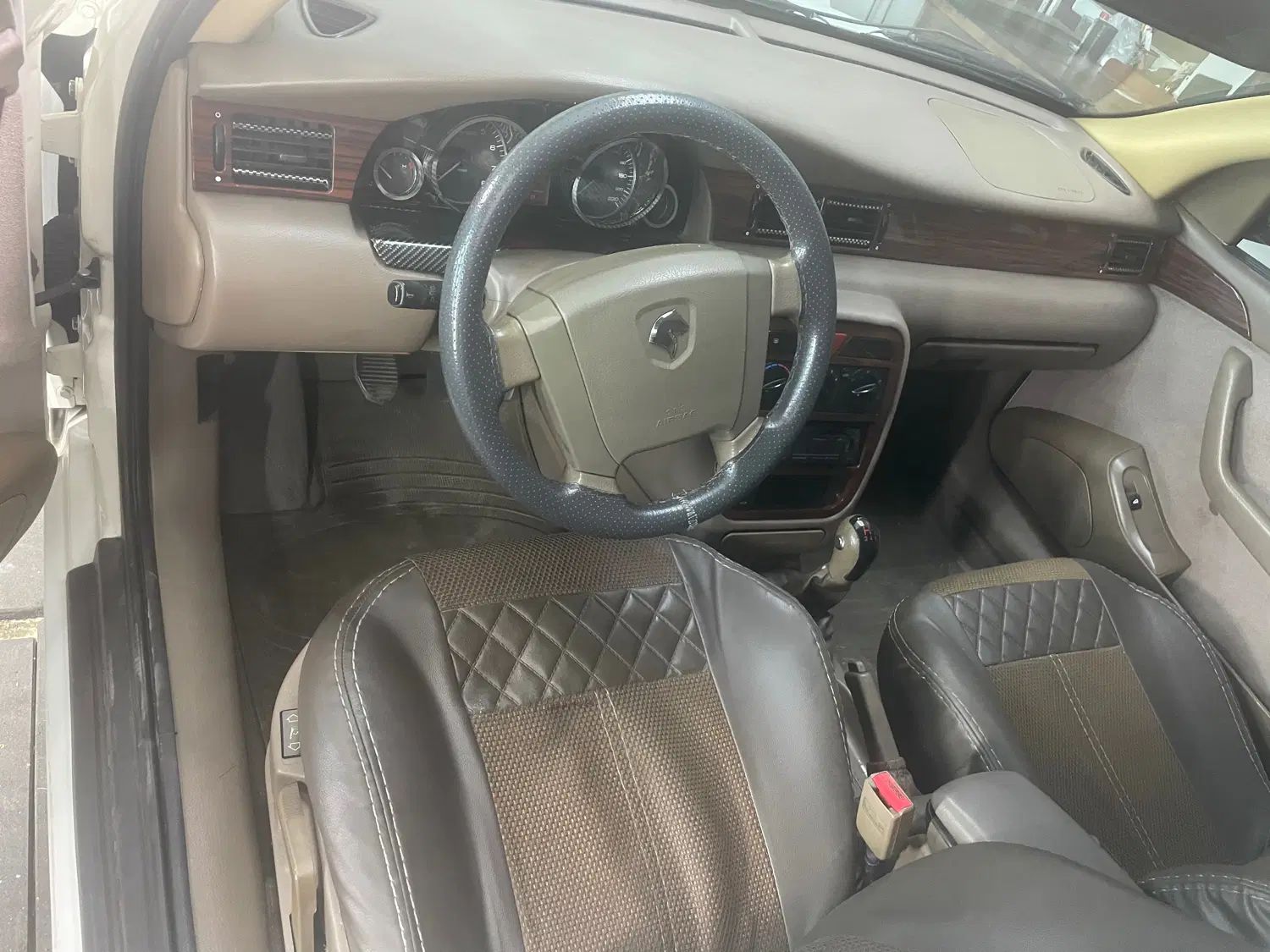 سمند LX XU7 - 1395