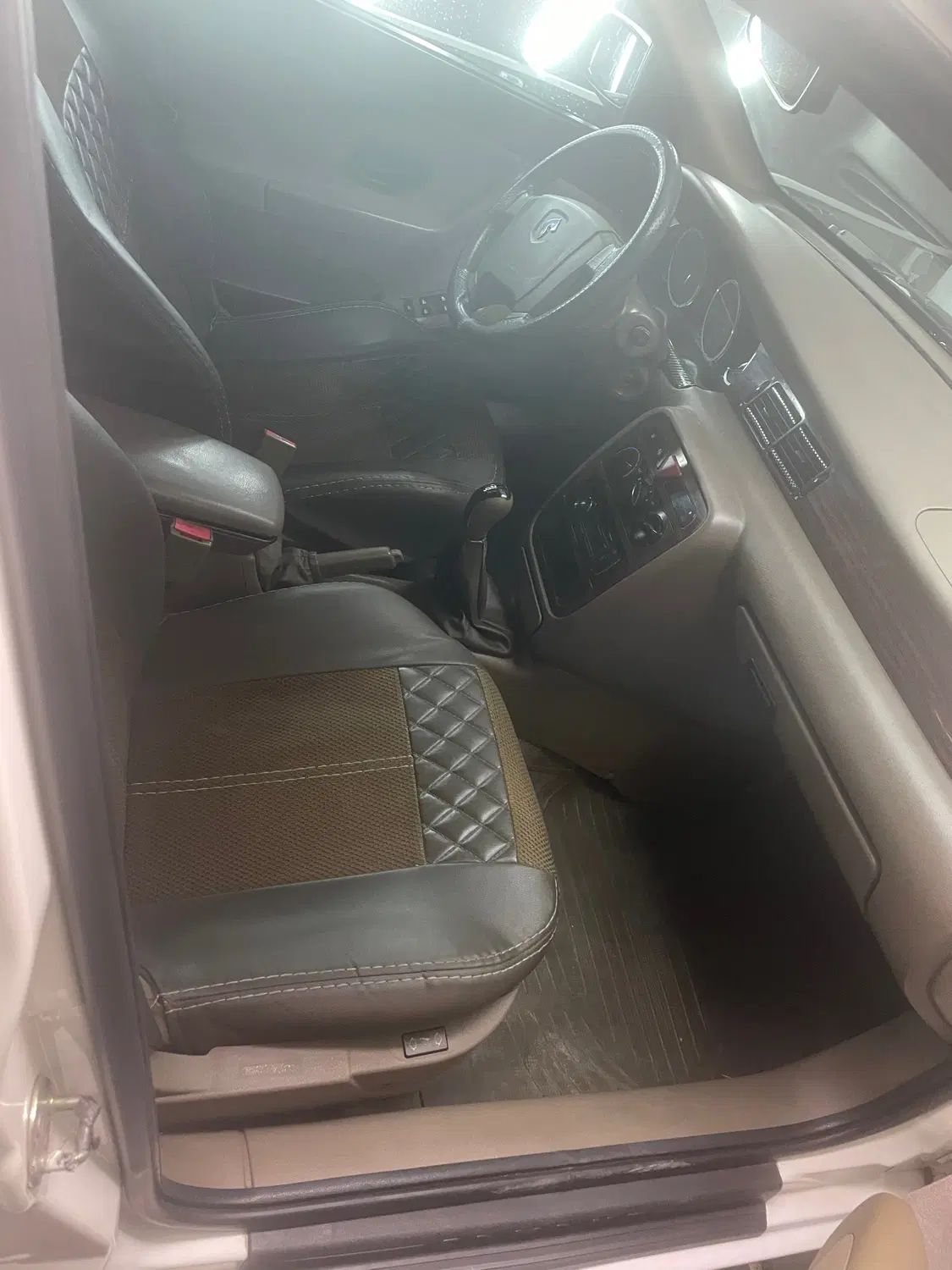 سمند LX XU7 - 1395