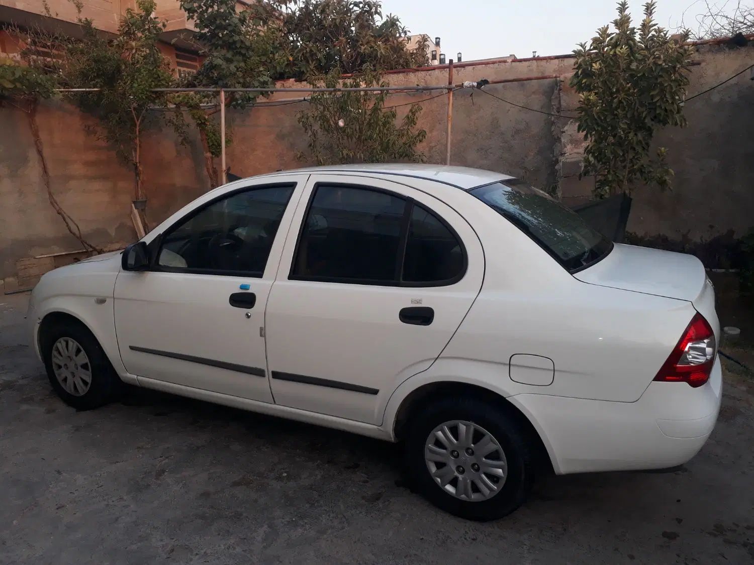 تیبا صندوق دار SX - 1399