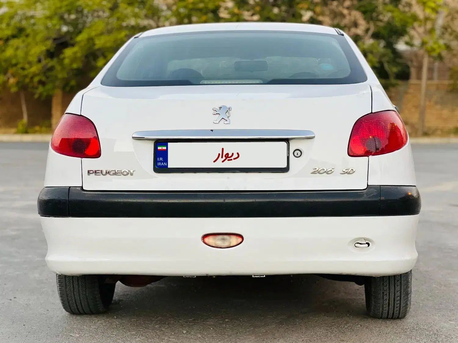 پژو ۲۰۶ صندوق دار v8 - 1390
