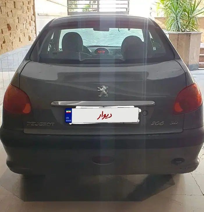 پژو ۲۰۶ صندوق دار v8 - 1393