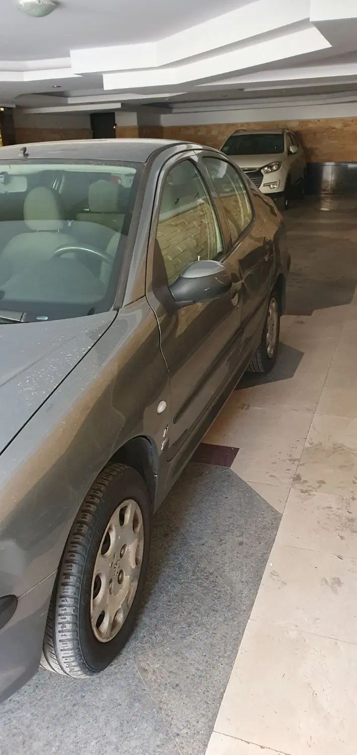 پژو ۲۰۶ صندوق دار v8 - 1393